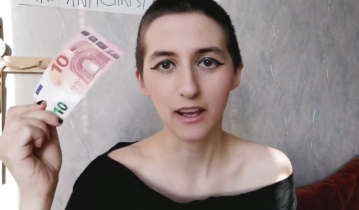Алчна курва ти крещи