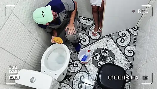 Married Nurse Was Caught Employee in Hospital Bathroom!