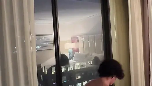 Bir üniversite projemizi bitirebilmemiz için geldi