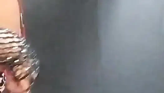 Sonam и дилдо, Sax, часть 3