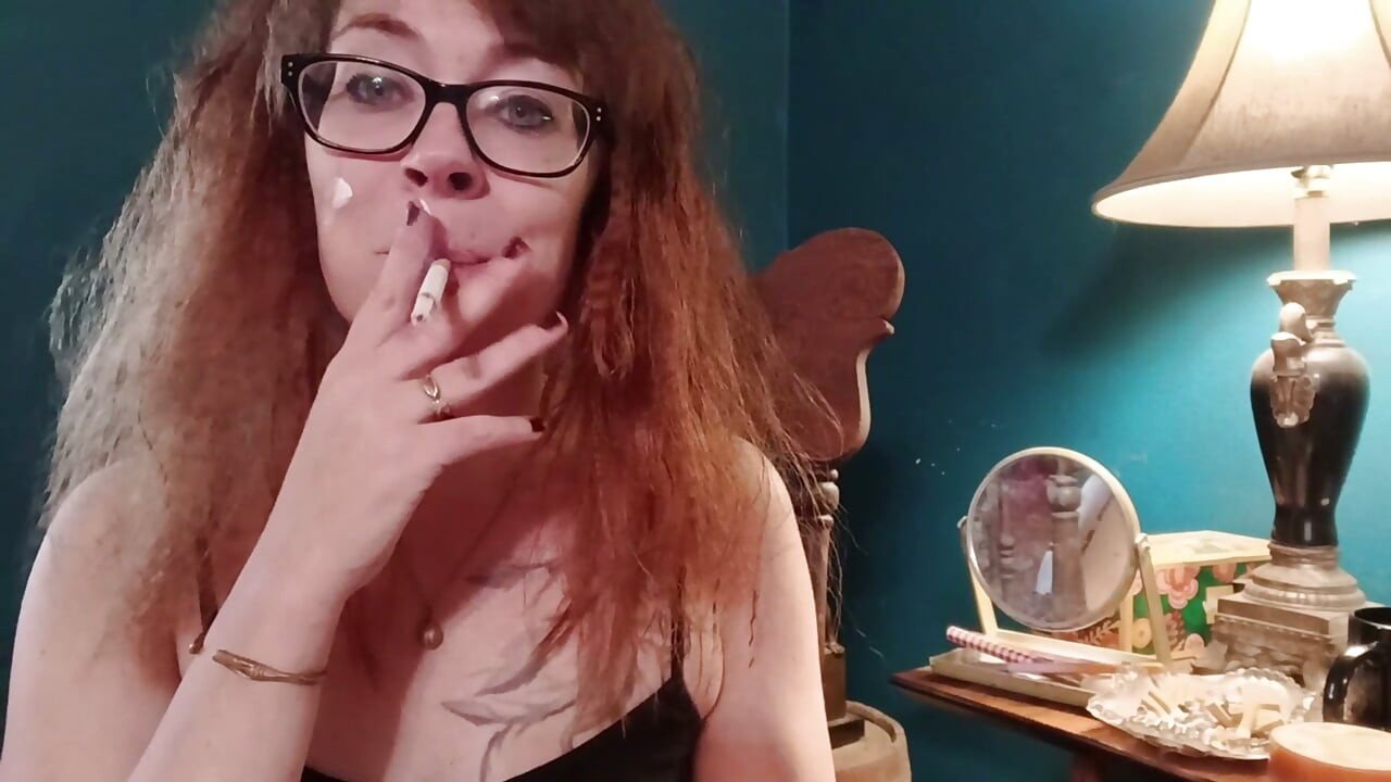 Clown makeup and smoking fetish