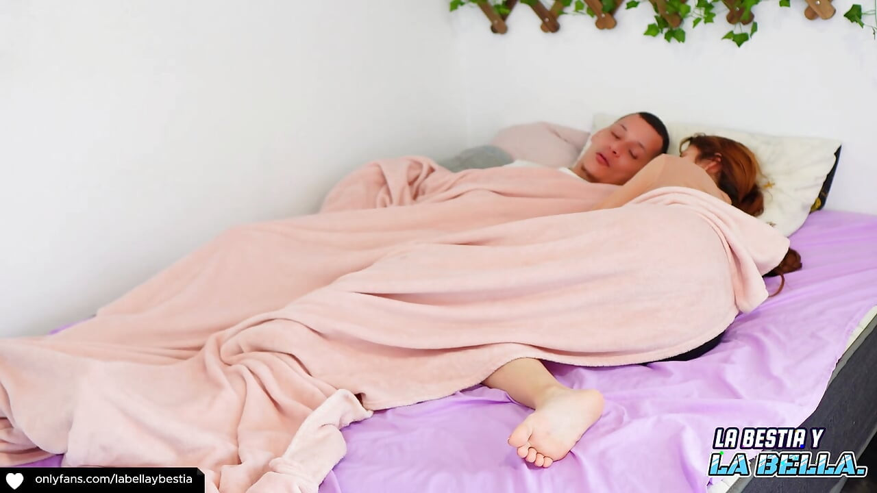 Amateur Casual and Homemade Sex 18 Years Old!! in Face Hot Real Couple