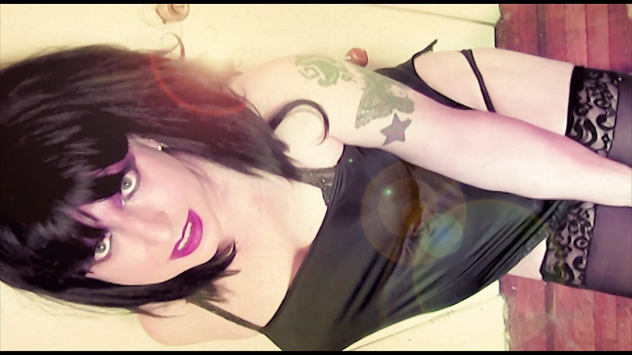 Kellystar518 in BLACK SATIN