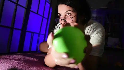 Squish and Fisting Green Crystal Balloon - Bunny Looner