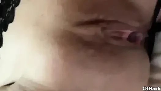 Asian slut fingering splash