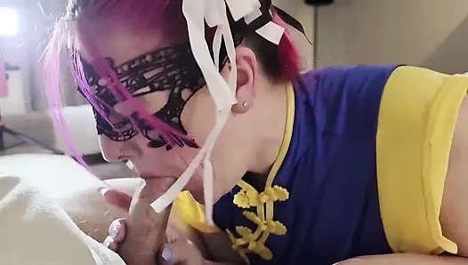 Ateşli evli kadın cosplay chun li