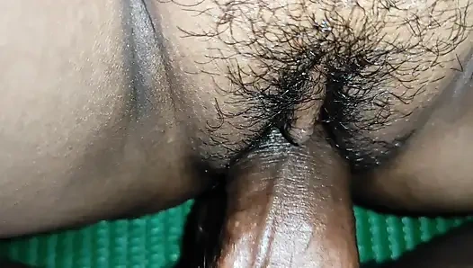 Eine ruhige nacht mit meiner stiefmutter wurde unerwartet