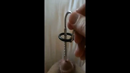 Çubuğumu çubuğumla çalıyor.