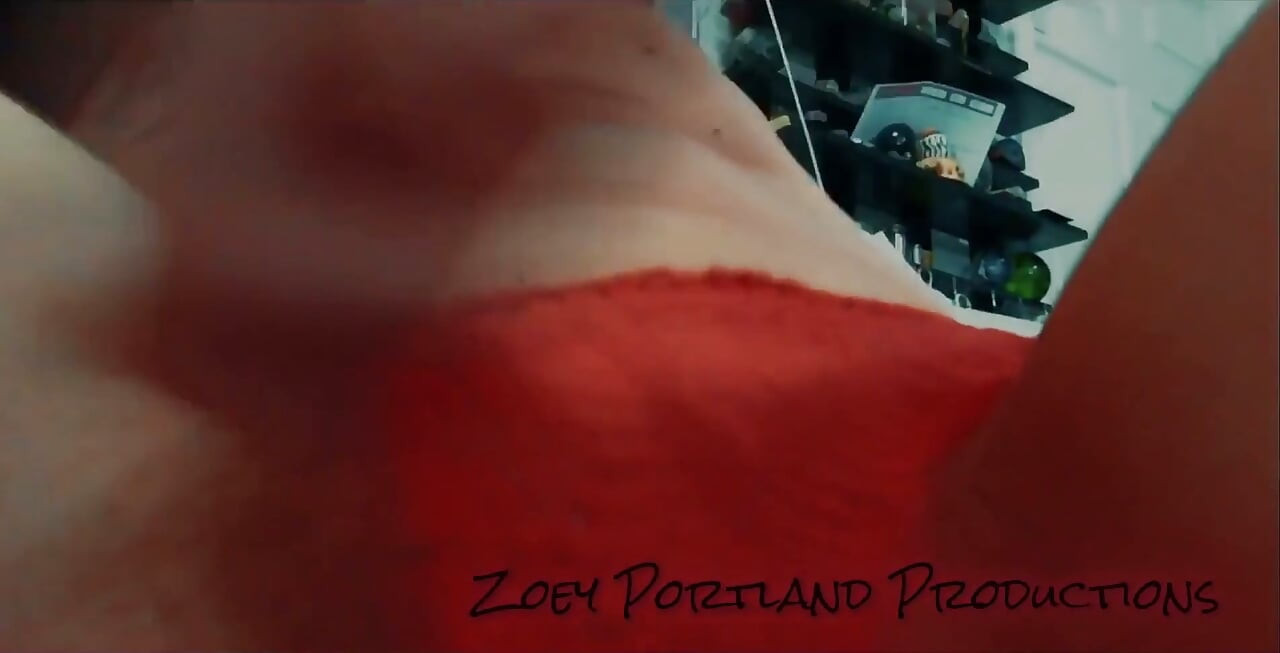 밀프 보지를 보여주는 Zoey Portland 포르노스타 2026