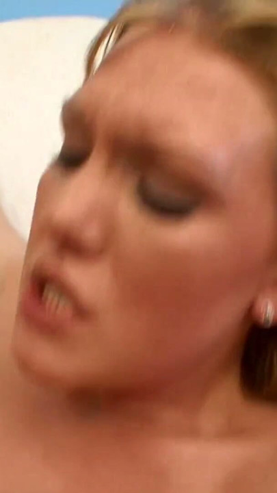 Besides cardio the beautiful blonde exercises by having sweaty and passionate sex with her man | Clip 3