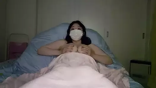 A married woman who feels her pussy wet on the bed