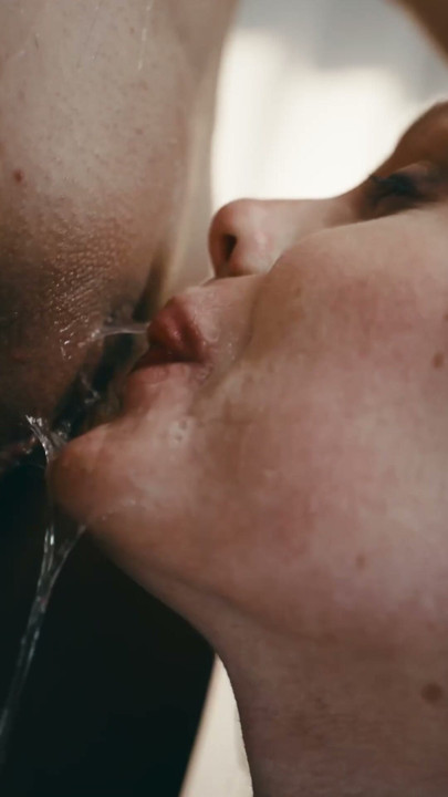 Nữ đỏ tóc ký sinh trùng Lezdom Scissoring