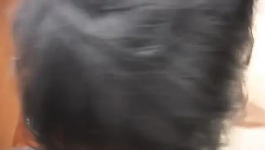 Ev sahibi komşusu tarafından sikiliyor
