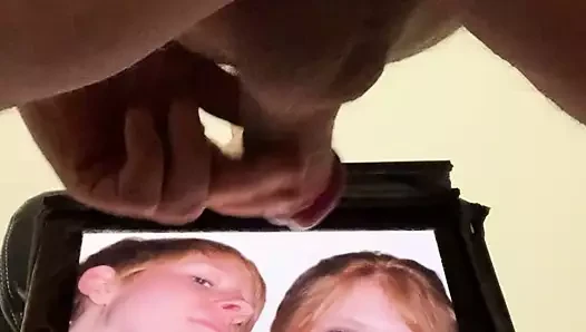 öğretmen sağladım üzerinde iki sevimli kızlar