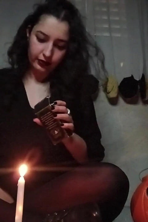 Who Wants to Stick the Big Dick in Here?