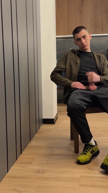 Powerful moment from "Dude jerked off and Cum on camera"