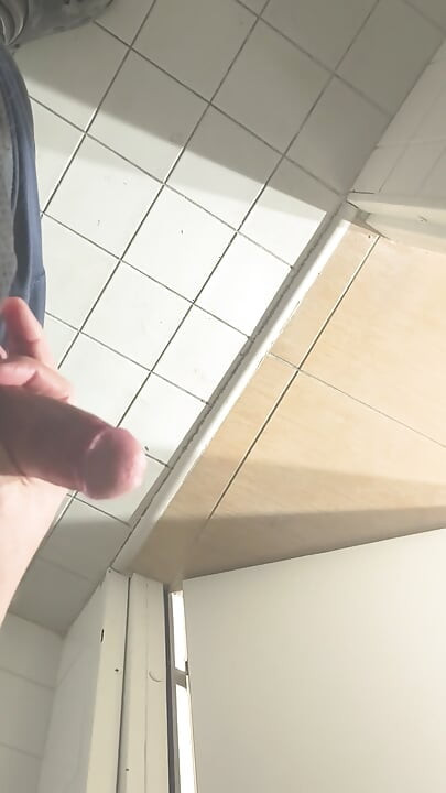 I quietly play with my penis at work in the evening.