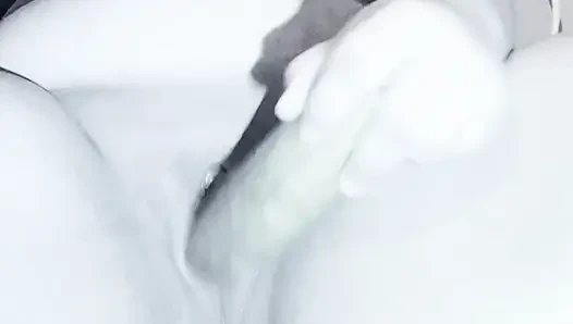 Arkadaşımın şehvetliliğinin ve salatalıksının tadını çıkarıyorum siyah beyaz