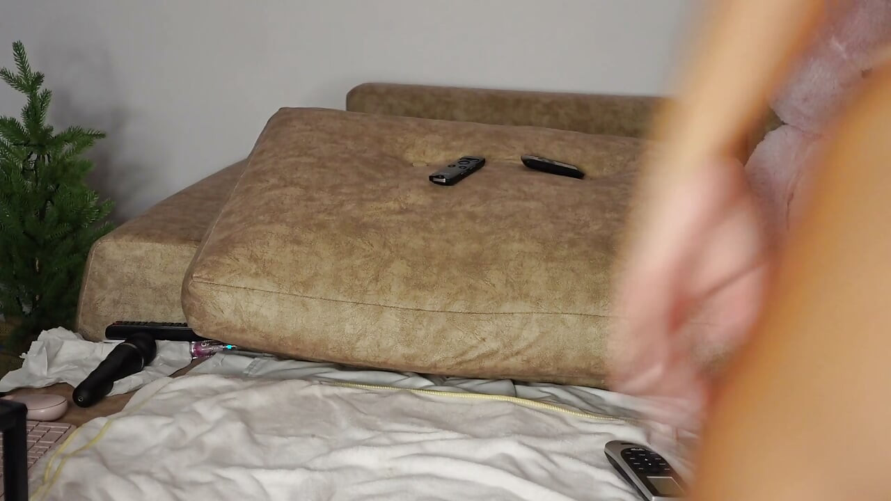 No games, just hot real flirting. wet pussy girl masturbating, Paypig, photogenic legs!