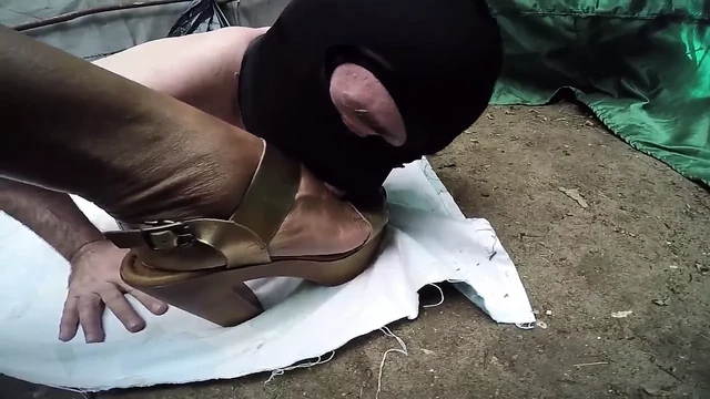 soumis a une pute noire