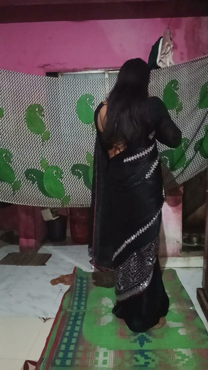 Deshi Madhuri bhabhi crasdreshing | Clip 2