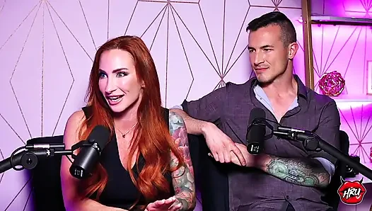 Sophia Locke &derek Kage auf dem tisch