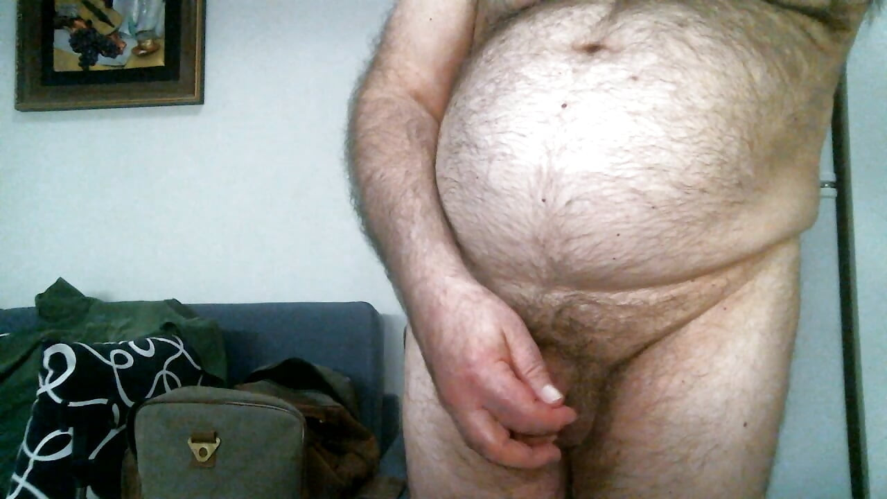 Stroking on This Fun, Live Cam Show