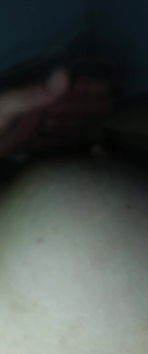 Close-up vagina basah berbulu istri saya