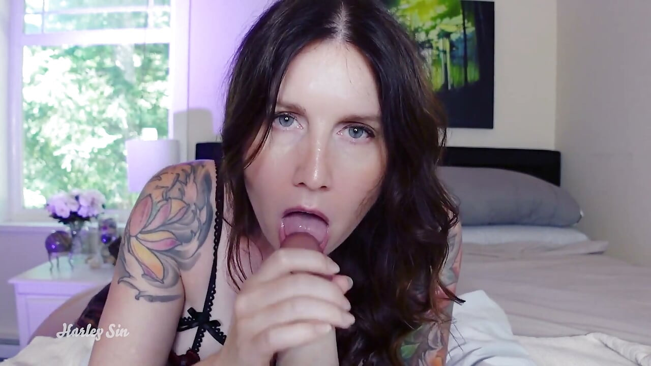 Chupar su futa girlcock