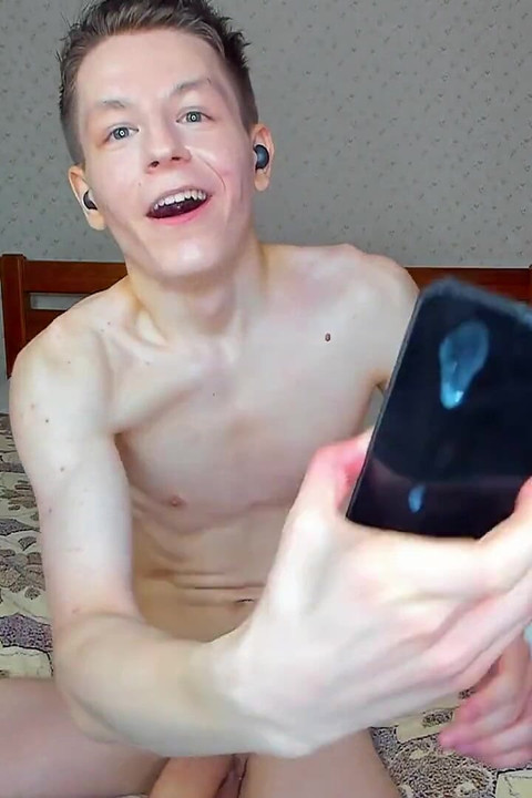 4時間の手コキと超強烈なマイクとスマホショット