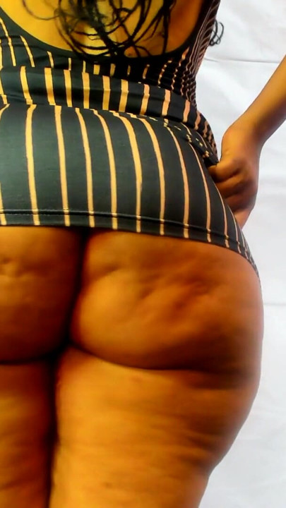 Super zachte natuurlijke schuddende zwarte reet babe ... | Clip 1