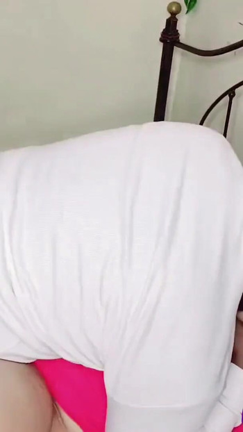 Must-see moment from "HOT BENGALI GIRL KE SATH KI FULL MASTI GAND FAAD DI RANDI KI (HINDI ROLEPLAY)"