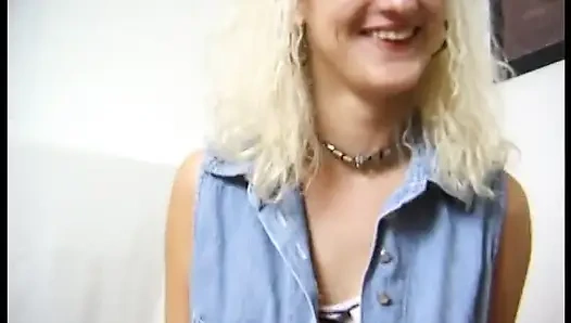 Aksi solo tante seksi rambut pirang jerman