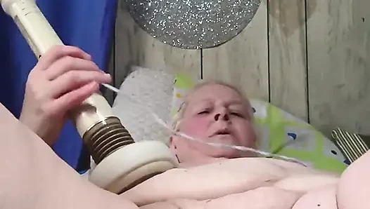 Diese pulsierenden vibrationen sind so laut, dass sie roudy kommt