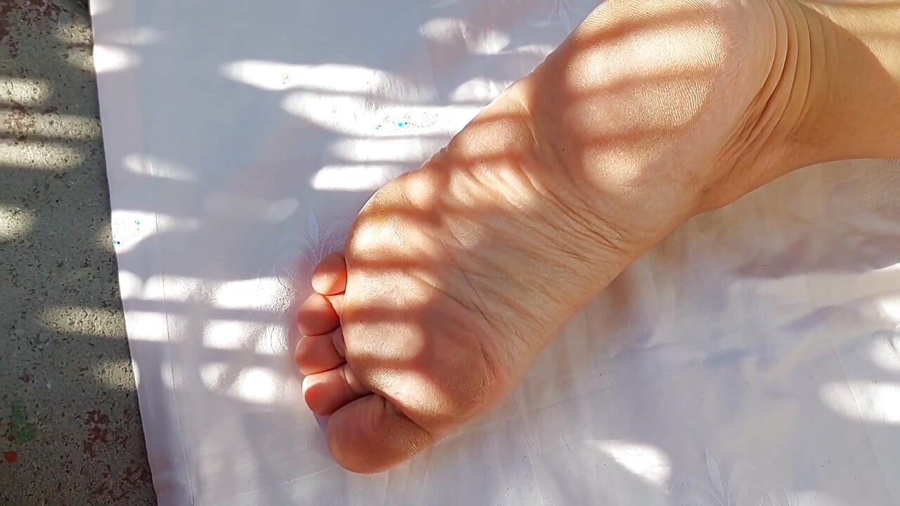 Amateur Blonde Mature Wife Enjoys Oral and Foot Worship