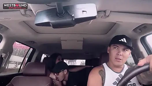 Kesha Ortega abgeholt und im auto gefickt