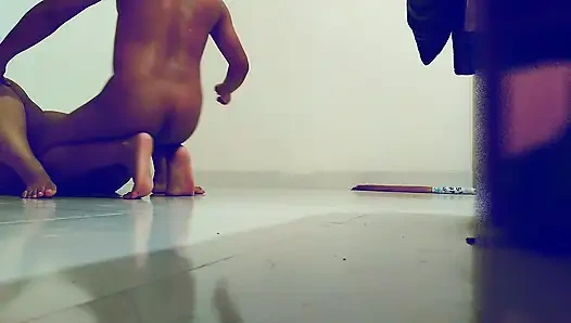 Üvey oğlumun 7 inçlik yarağı beni 3 kez boşalttı! İnanılmaz anal beni titretiyor