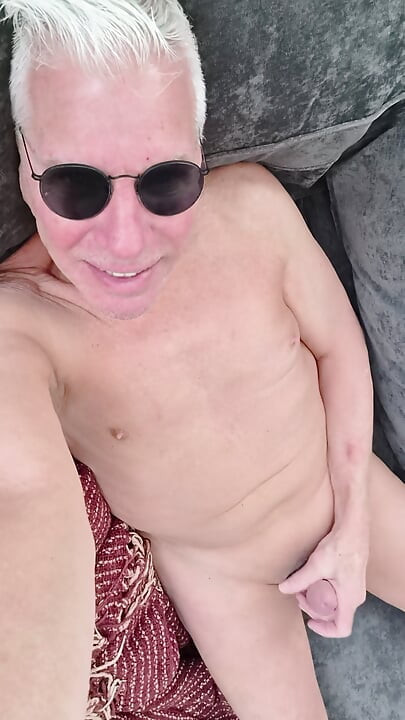 Hot gay cock.