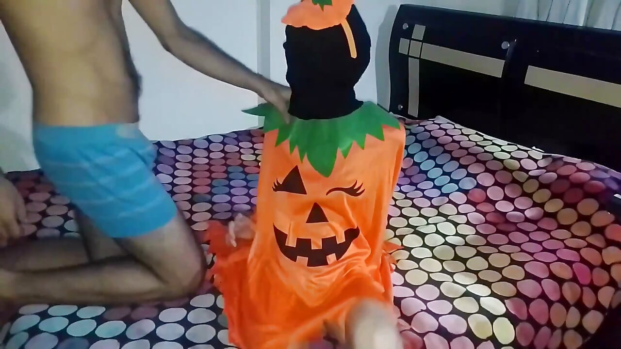 Stepsister Comes Home From Halloween Party in Pumpkin Costume and Gets Fucked with New Vibrator