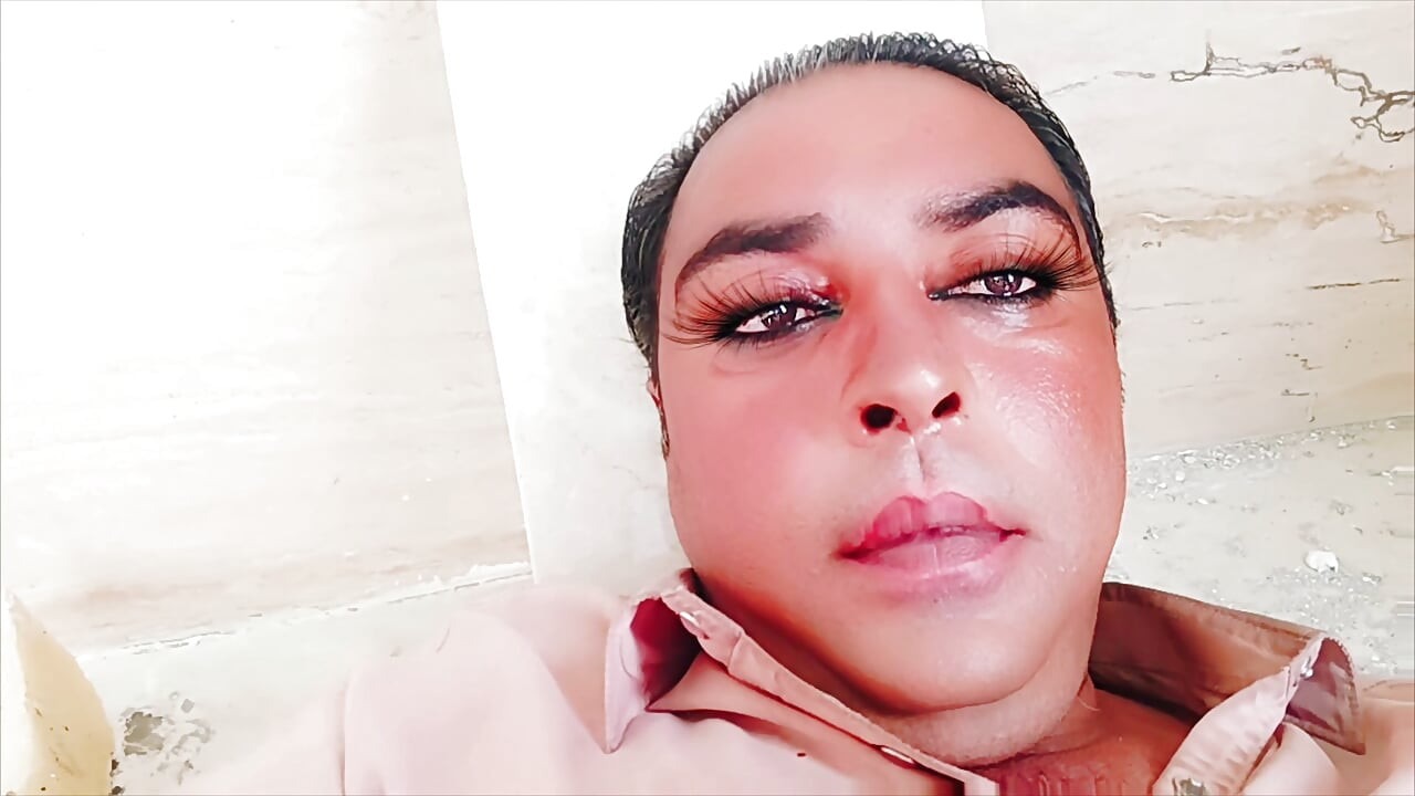 Beautiful solo home Pakistani Imran big butt