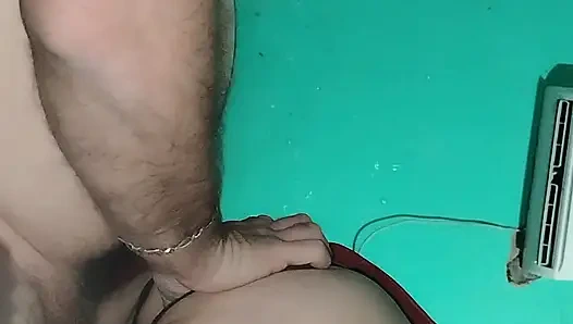 Heiße stiefmutter will, dass ich sie ficke und sie lutsche