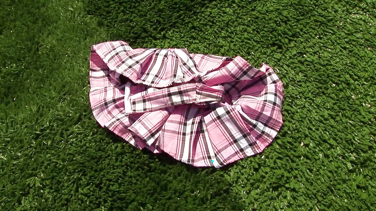 Outdoor lesbian scene with hot chicks eager of licking