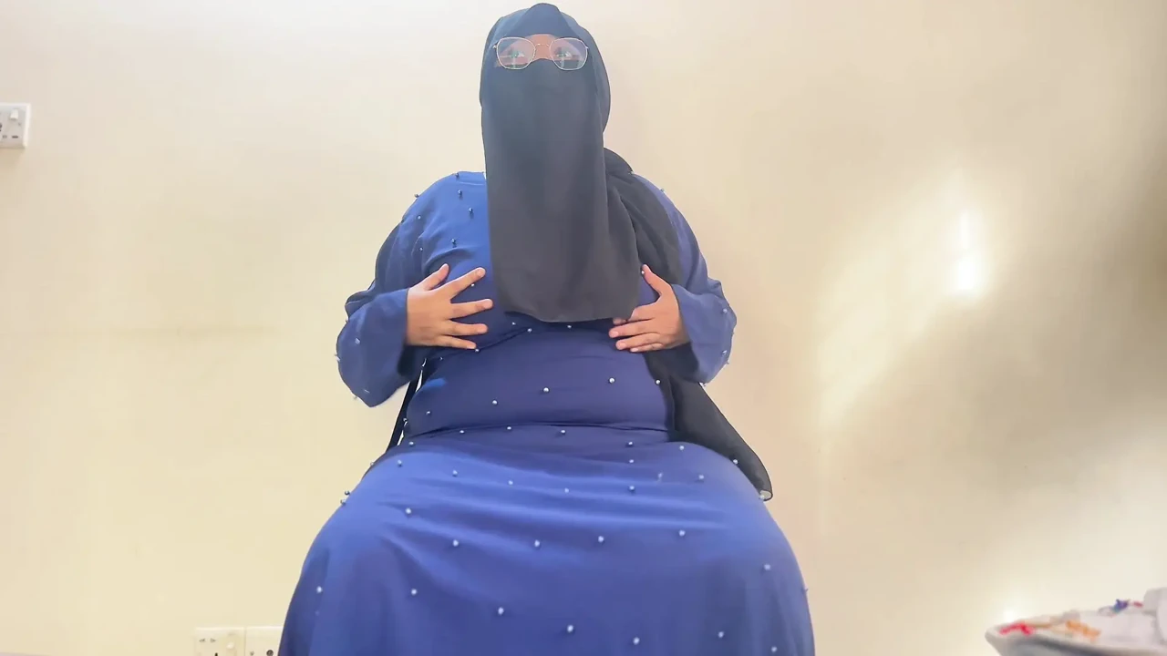 Arabian Hot Chubby Shy Girl Want Pussy & Anal Fuck