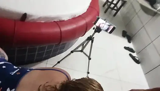 Sperma in Meinen Kleinen Mund