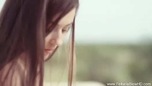 Sensual Brunette Oral Experience