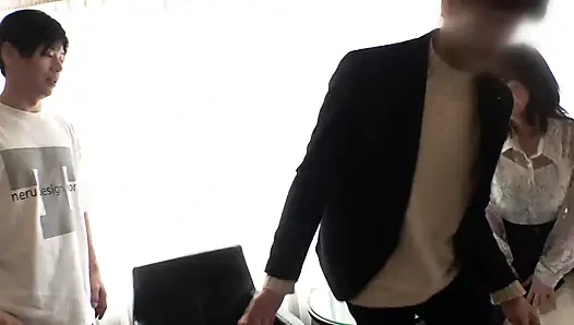 Bagian 1 ganda j cup!! Tubuh erotis yang kuat menggairahkan