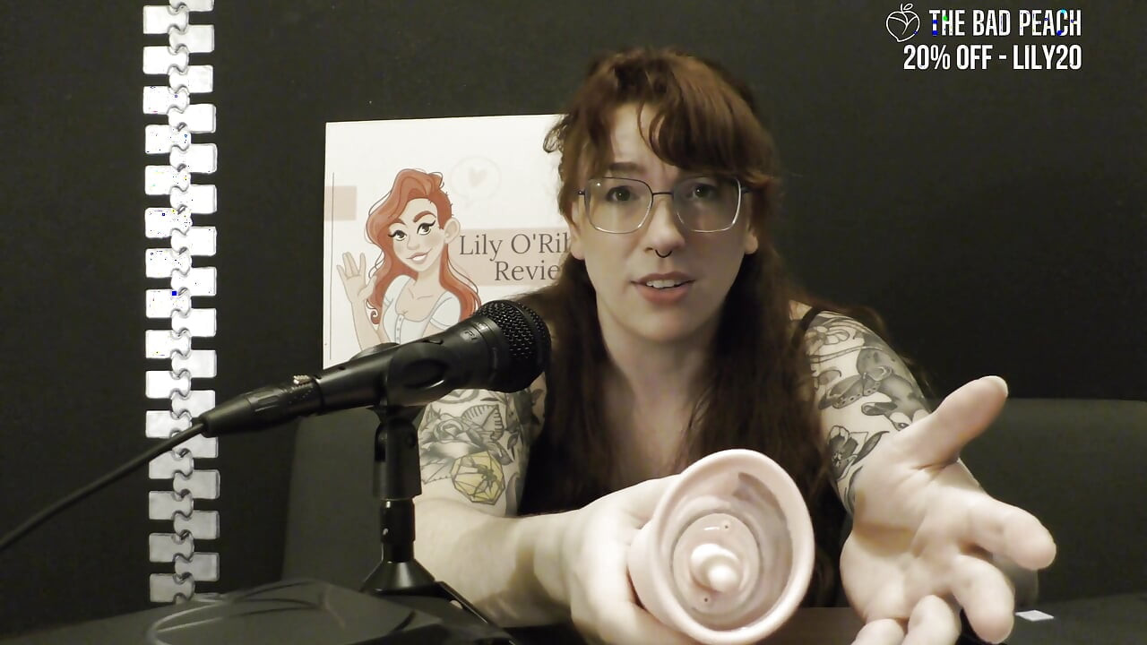 NSFW recensie van de honingpislikkende vibrator uit de slechte perzik