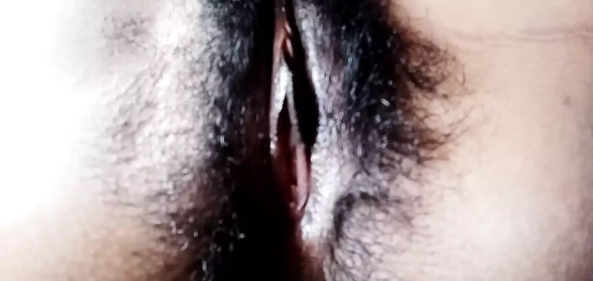 Video di masturbazione e orgasmo solista di ragazza indiana 29