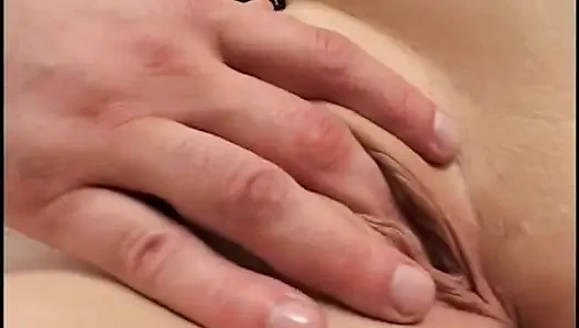 Wanita yang kelebihan berat badan yang luar biasa mendapat dua kontol