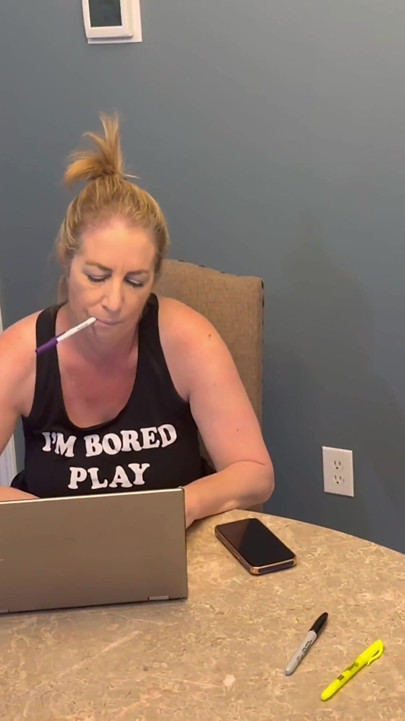 Curvy Mature MILF Danni Jones Gets a Home Visit From Her Masseuse
